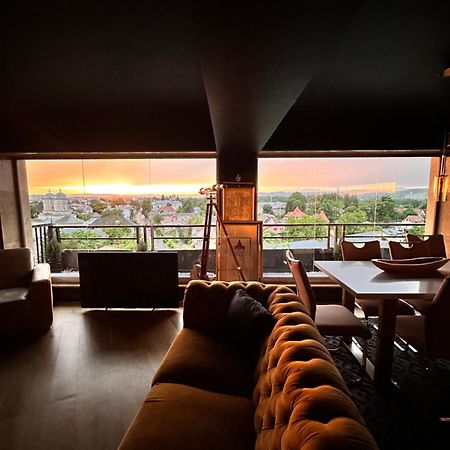Noir Penthouse Lägenhet Targoviste Exteriör bild
