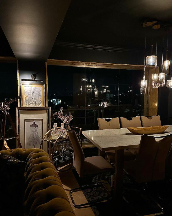 Noir Penthouse Lägenhet Targoviste Exteriör bild